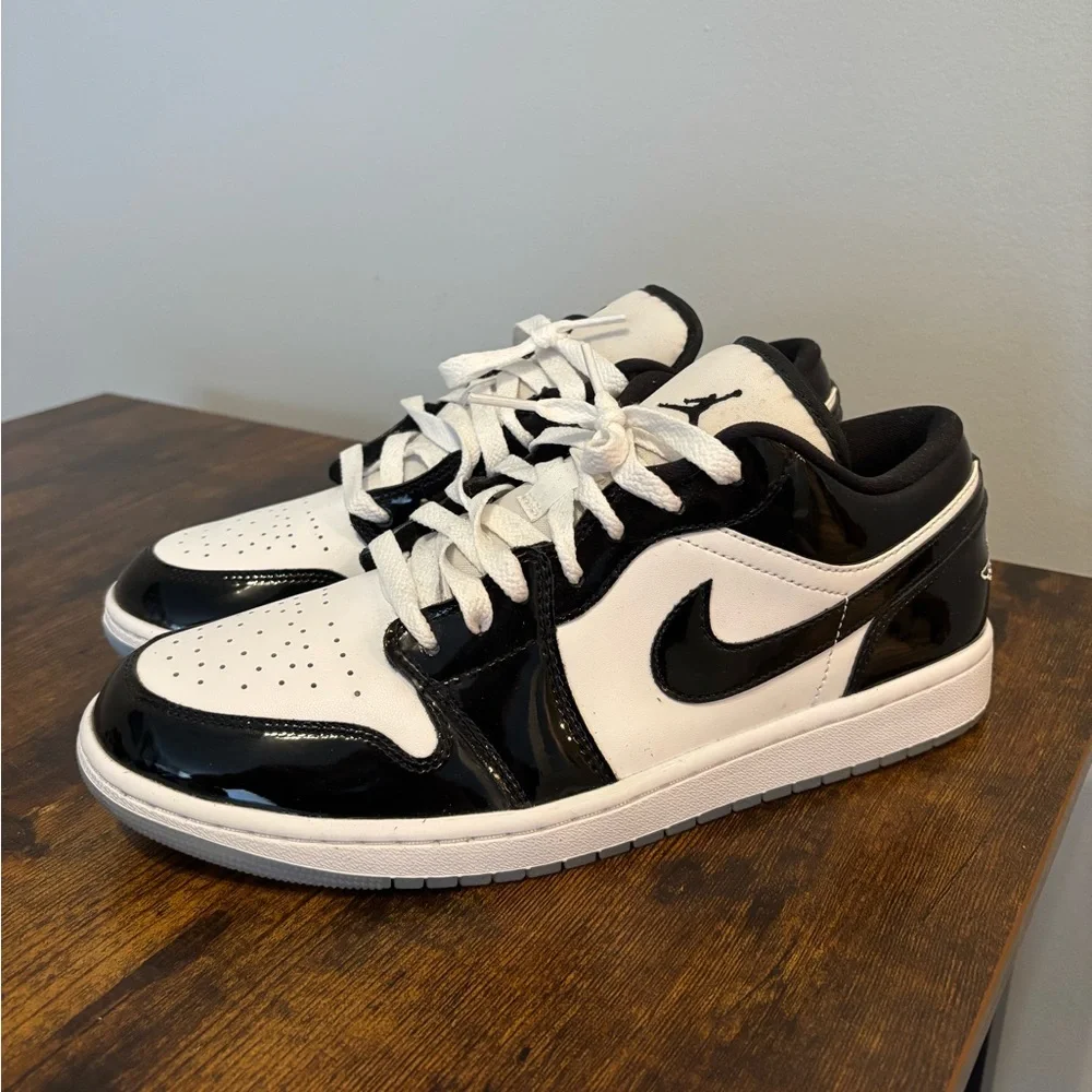 Jordan 1 low concord, worn once or twice - Picture 2 of 5